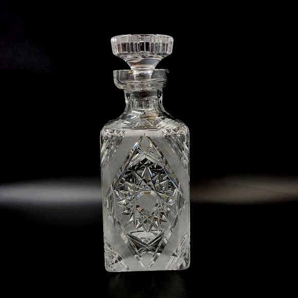 Sparkling Crystal Cut Crystal Decanter w Etched Floral Pattern Pinwh & Star Patt - Picture 1 of 13
